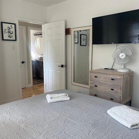 Clearbrooke Gem- Bright Private Bedroom Close To Yyz Toronto Extérieur photo