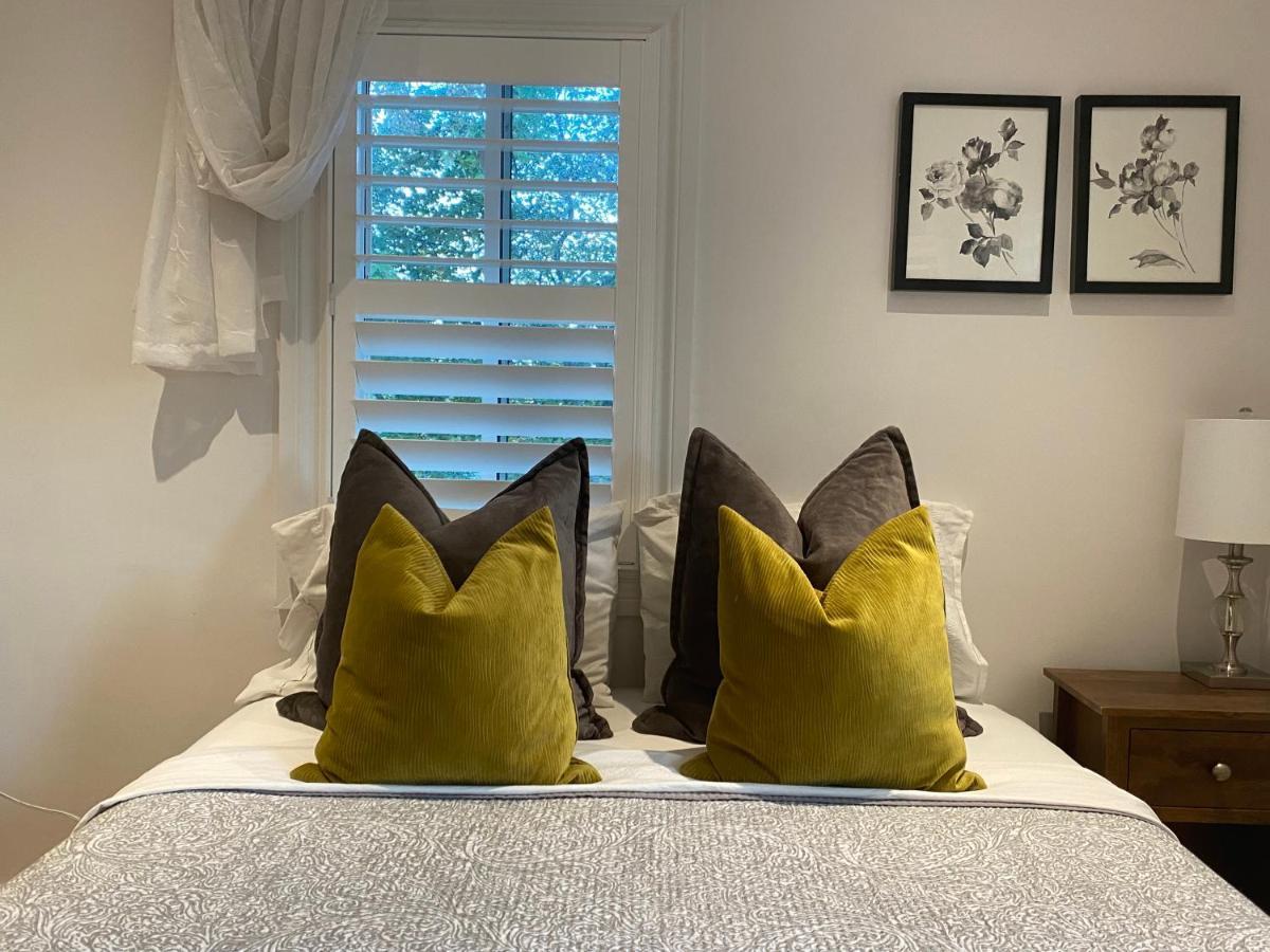 Clearbrooke Gem- Bright Private Bedroom Close To Yyz Toronto Extérieur photo