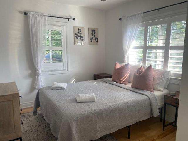 Clearbrooke Gem- Bright Private Bedroom Close To Yyz Toronto Extérieur photo